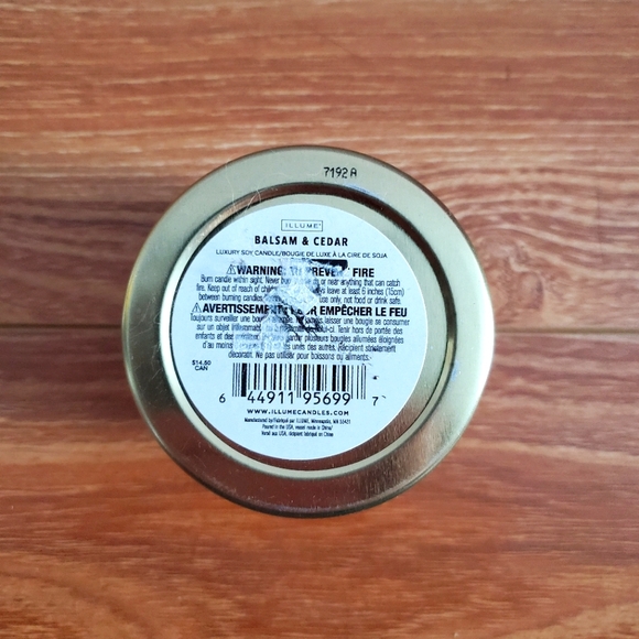 Illume Demi Vanity Tin Candle - Picture 2 of 3